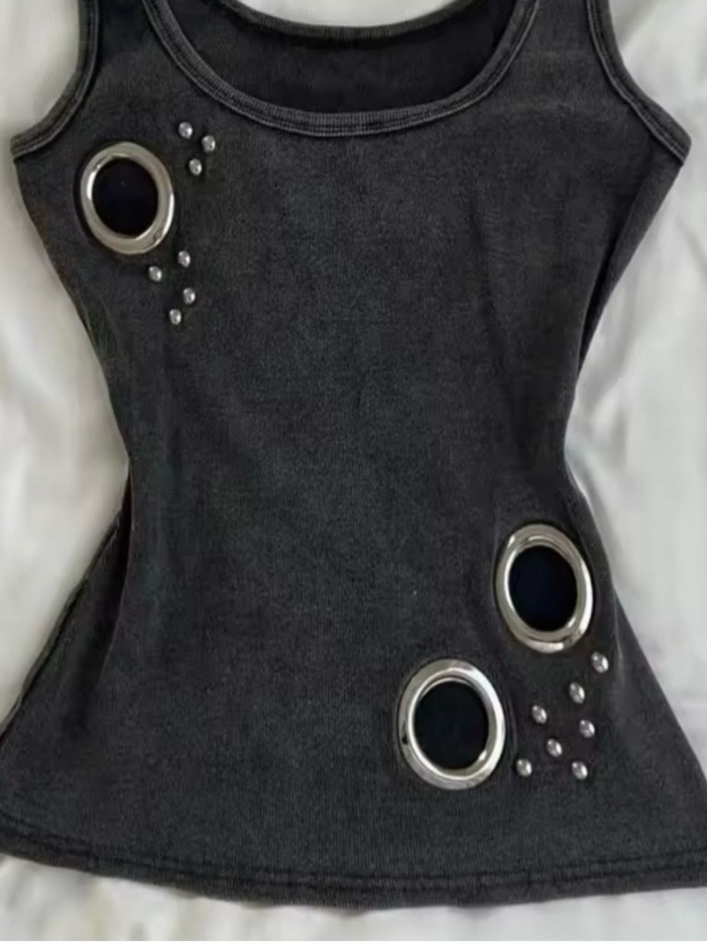 Grunge tank